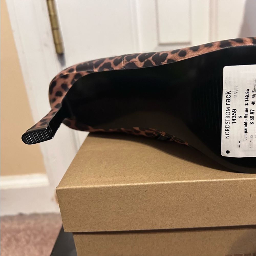 NWT Steve Madden cheetah print booties w Box - Picture 5 of 5